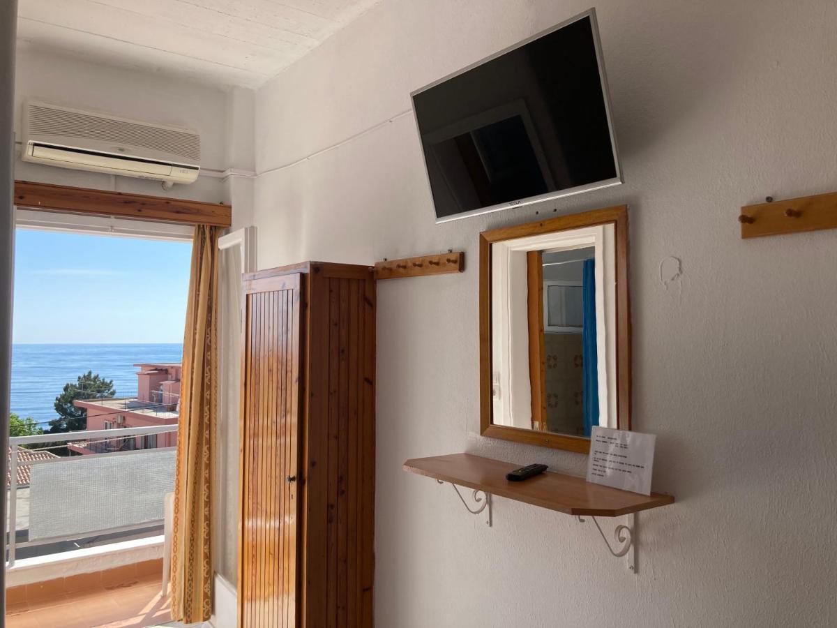 Hotel Galini Poros  Exterior photo